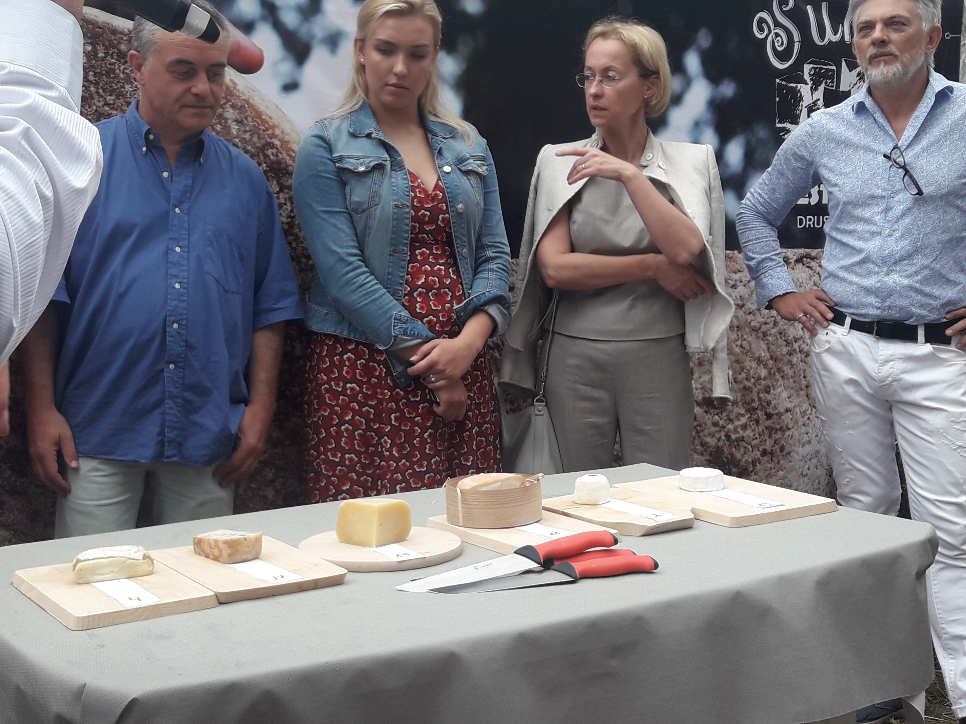 Sūrių festivalio komisija